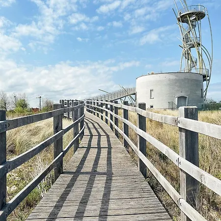 Modern 1 Km From The Beach *